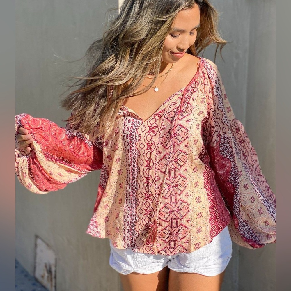 Love stitch Hippie At Heart Volume Sleeve Blouse